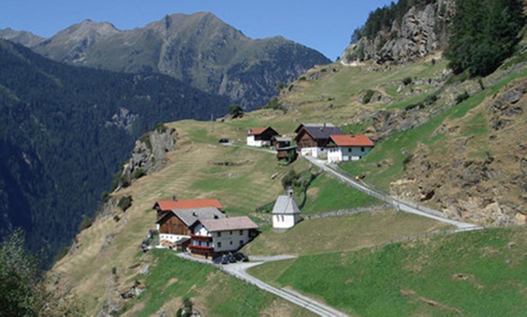 Hotel Haus Romantika Umhausen Exterior foto